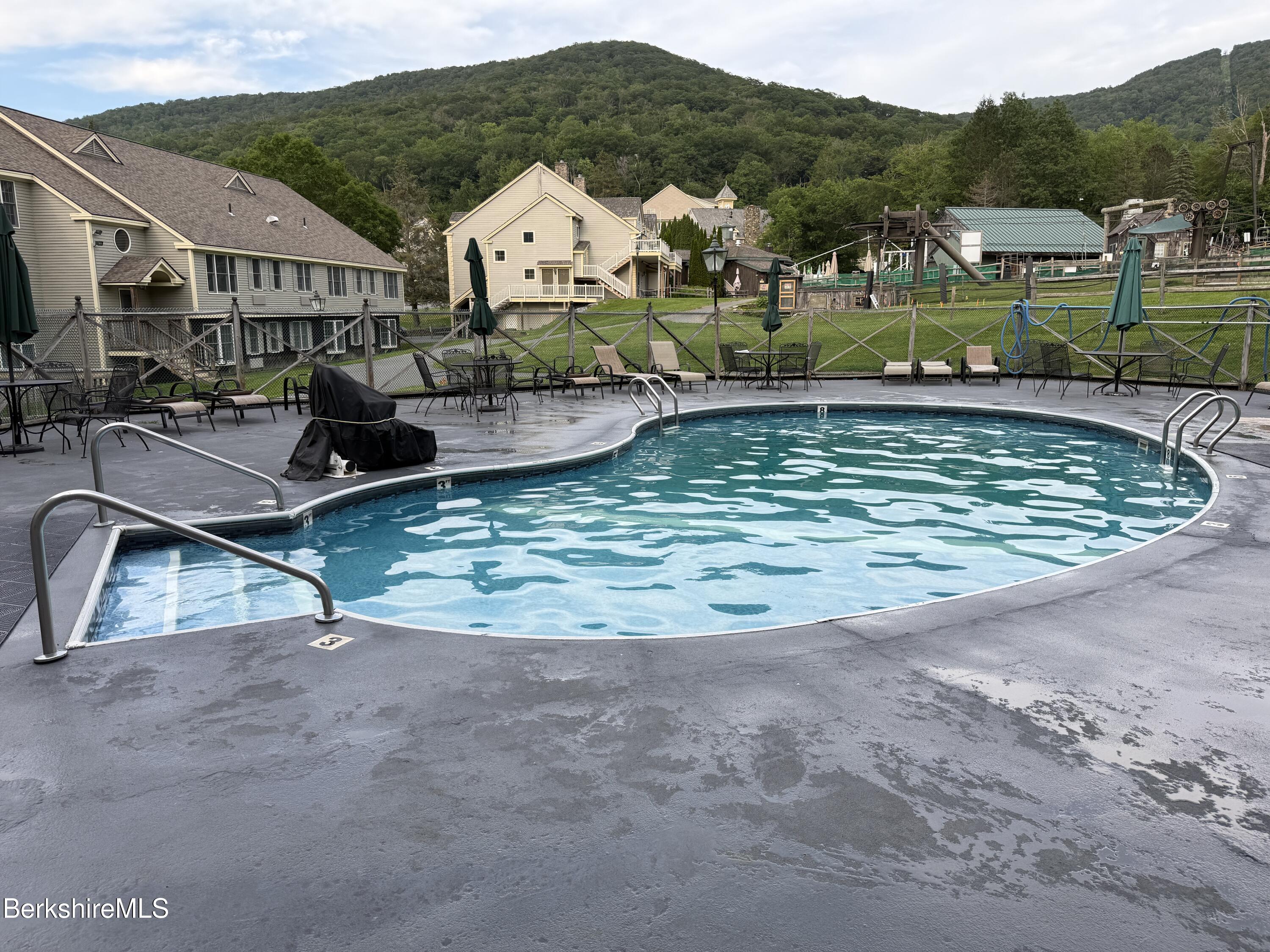 37 Corey Road, Unit 842 Hancock, MA 01237 - Photo 23 of 35 37 Corey Rd