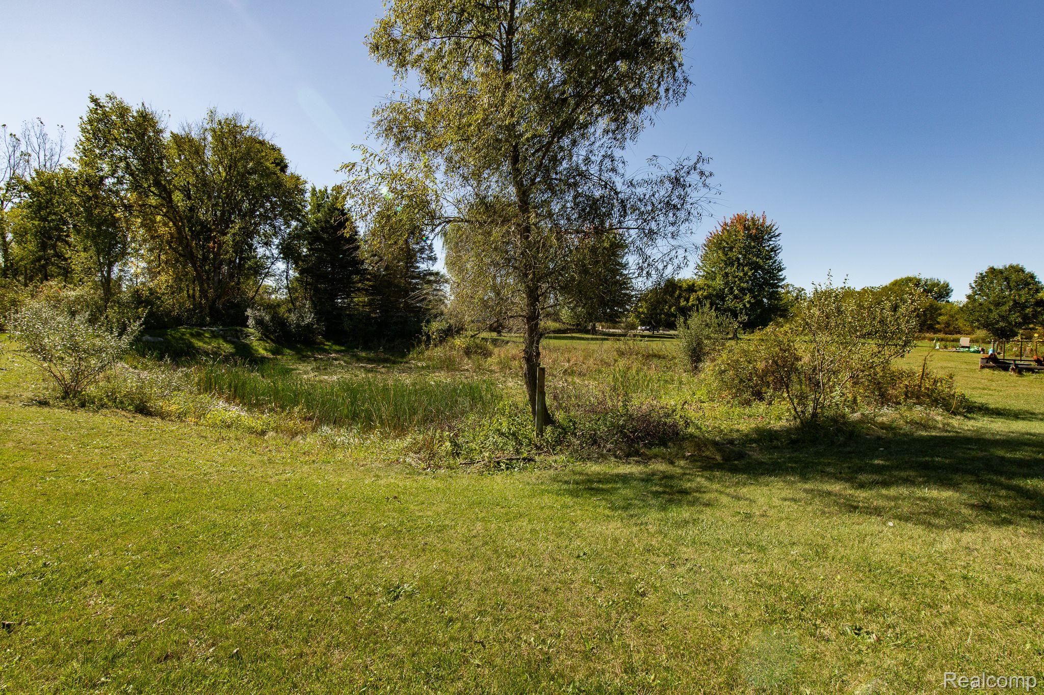 2467 Bull Run Road Oxford, MI 48371 - Photo 39 of 41 Gallery Image 39