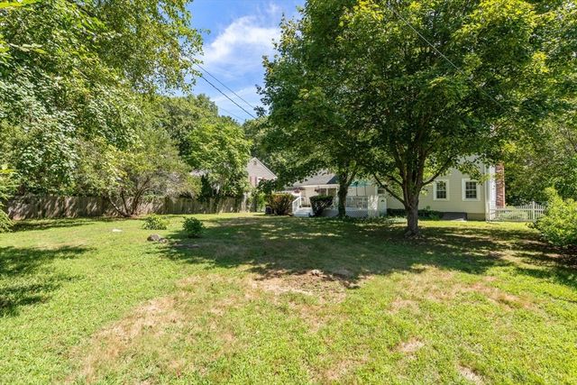 $894,000 | 5 Hope Lane, Dedham, MA 02026