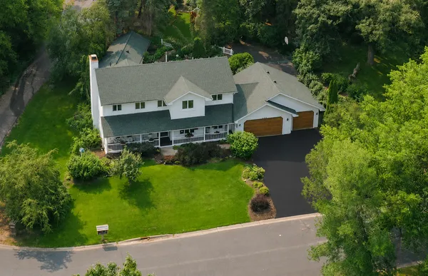 $750,000 | 1364 Chatterton Court, Eagan, MN 55123