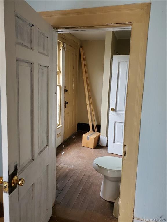 121 York Street Chester, SC 29706 - Photo 7 of 10