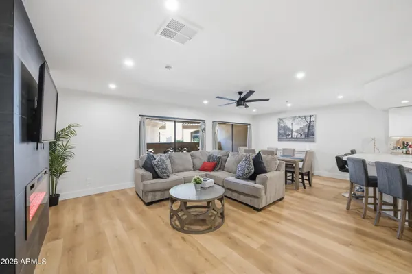 $525,000 | 5104 North 32nd Street, Unit 149, Phoenix, AZ 85018