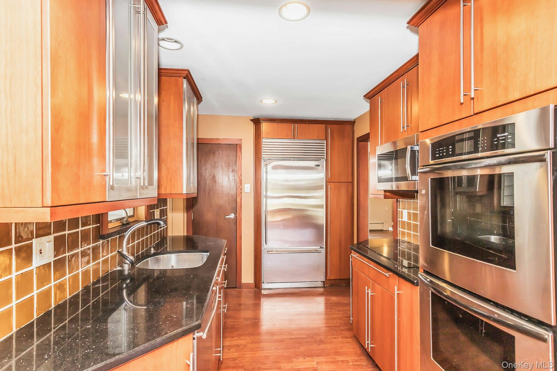 11 Rockhill Road East Hills, NY 11577 - Photo 11 of 27