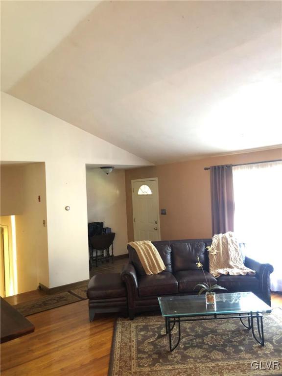 2527 Nottingham Road Bethlehem, PA 18017 - Photo 8 of 22 Gallery Image 8