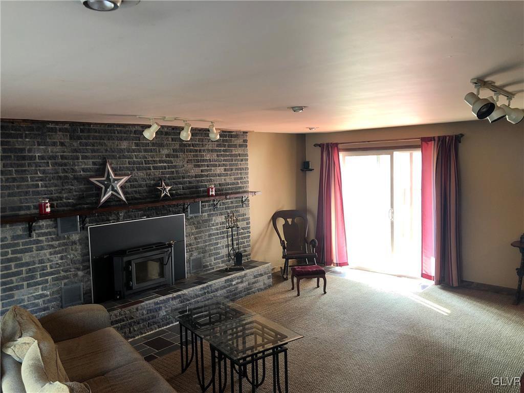 2527 Nottingham Road Bethlehem, PA 18017 - Photo 10 of 22 Gallery Image 10