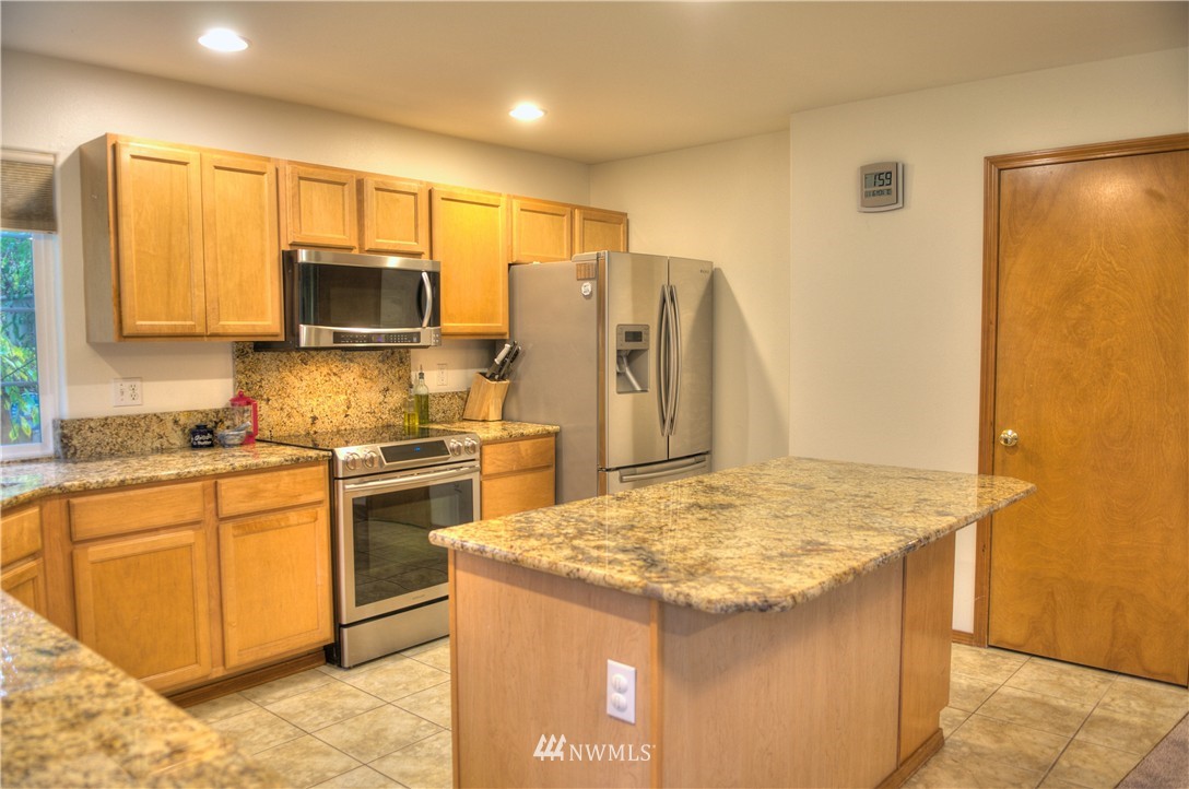 802 Overhulse Road Northwest Olympia, WA 98502 - Photo 10 of 24 Gallery Image 10