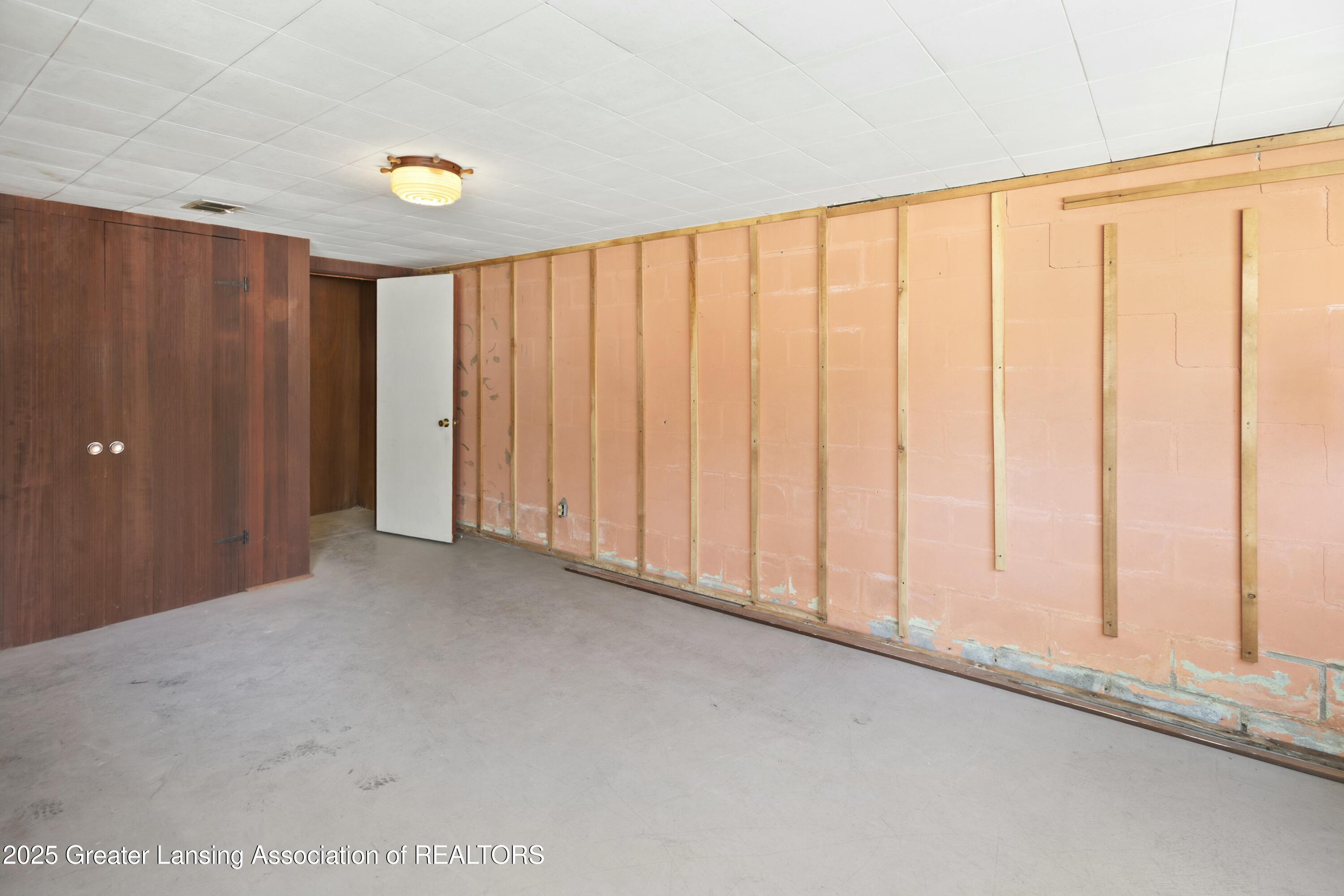 16682 Marsh Road East Lansing, MI 48823 - Photo 40 of 55 tempImagepzjY1e