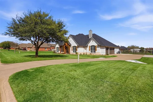 $779,000 | 7021 Twin Hill, Joshua, TX 76058