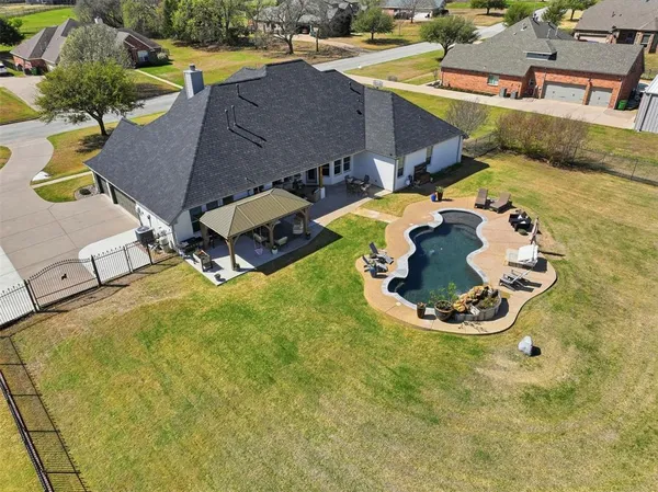 $779,000 | 7021 Twin Hill, Joshua, TX 76058