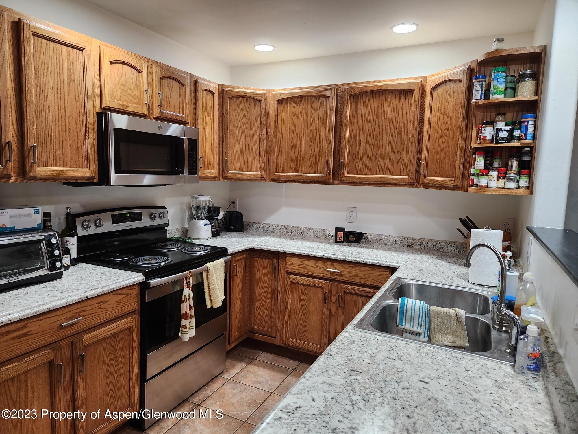 338 South 9th Street Rifle, CO 81650 - Photo 4 of 14 image3-2