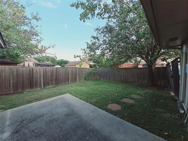 $1,950 | 1756 Arledge, Carrollton, TX 75007