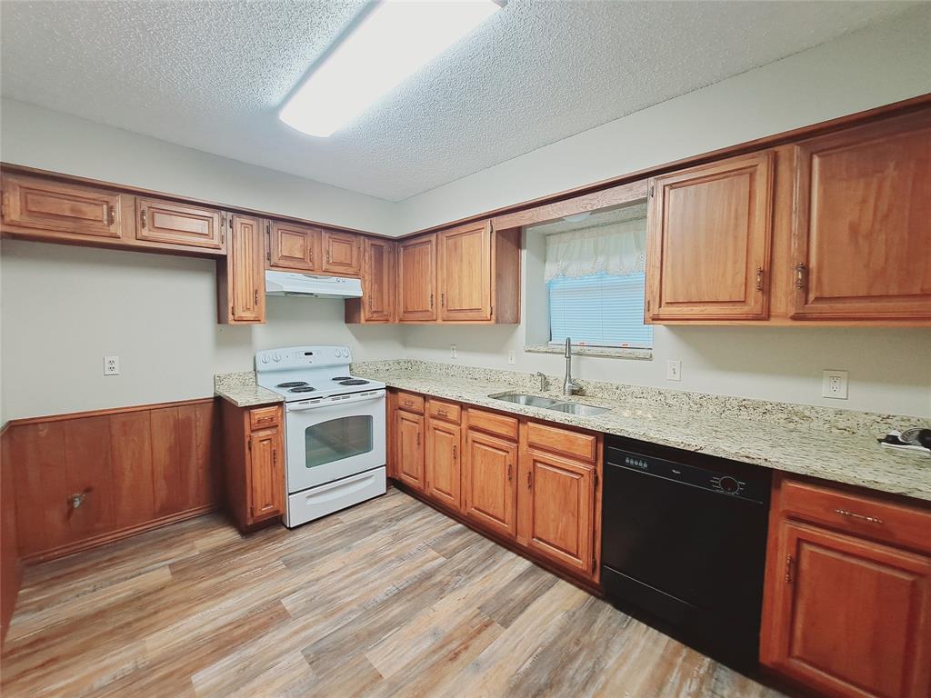 1756 Arledge Carrollton, TX 75007 - Photo 8 of 19