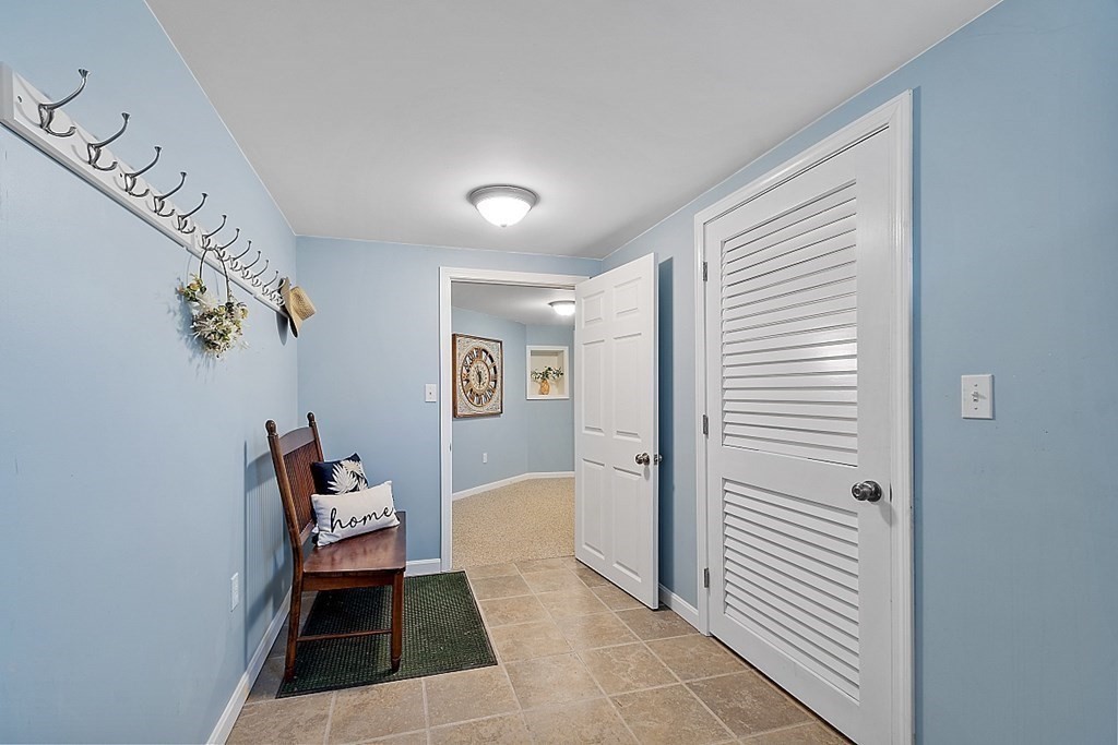 7 Gavin Circle Andover, MA 01810 - Photo 33 of 42 a bathroom with a sink and a mirror