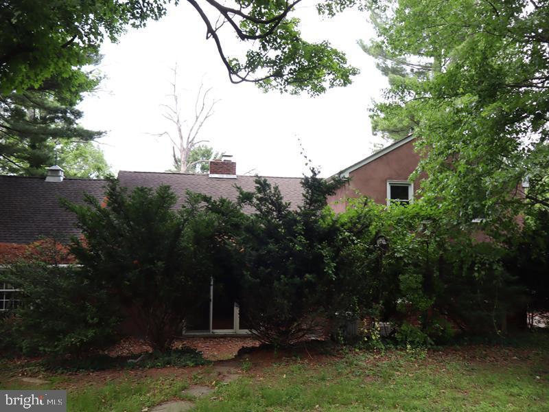 1620 Old Welsh Road Huntingdon Valley, PA 19006 - Photo 6 of 46