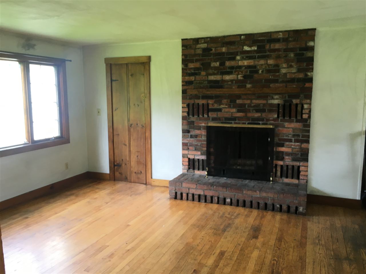365 Bailey Hazen Road Lowell, VT 05847 - Photo 5 of 15