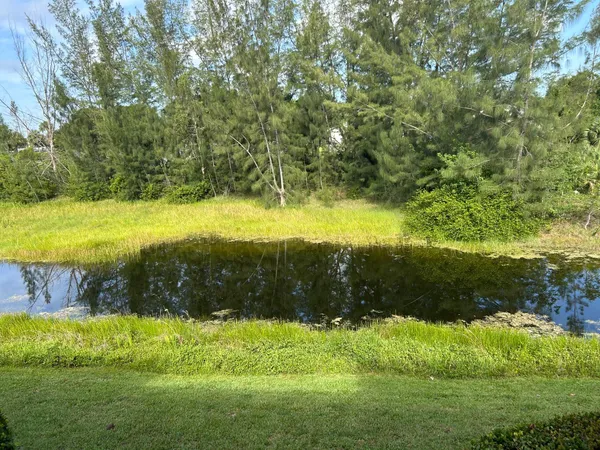 $2,000 | 1169 Golden Lakes Boulevard, Unit 1125, West Palm Beach, FL 33411