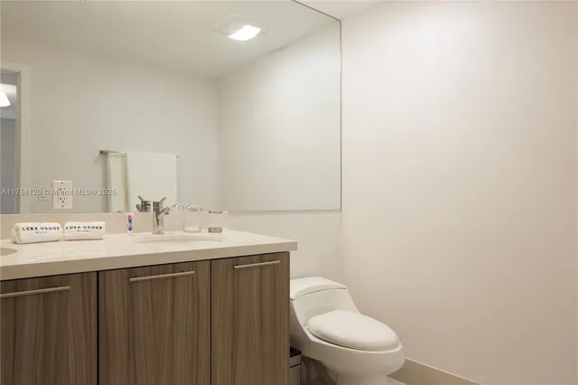 $5,950 | 6700 Indian Creek Drive, Unit PH5, Miami Beach, FL 33141