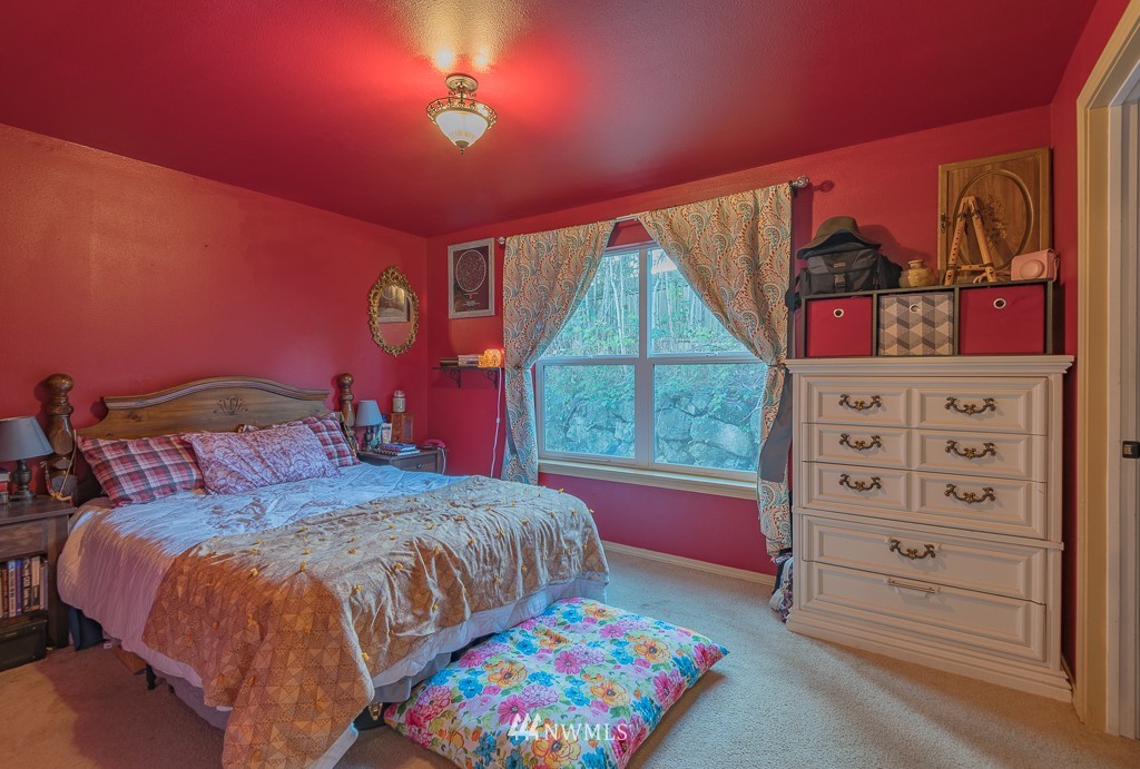 26431 Barrett Road Northeast Kingston, WA 98346 - Photo 11 of 16 Gallery Image 11