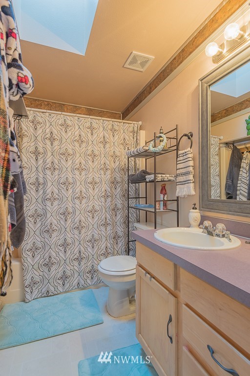 26431 Barrett Road Northeast Kingston, WA 98346 - Photo 13 of 16 Gallery Image 13
