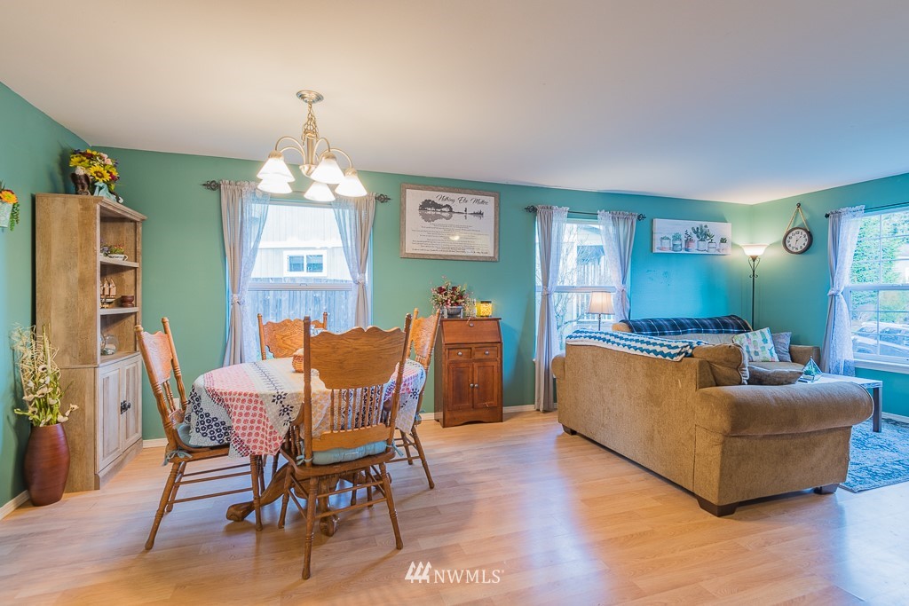 26431 Barrett Road Northeast Kingston, WA 98346 - Photo 4 of 16 Gallery Image 4