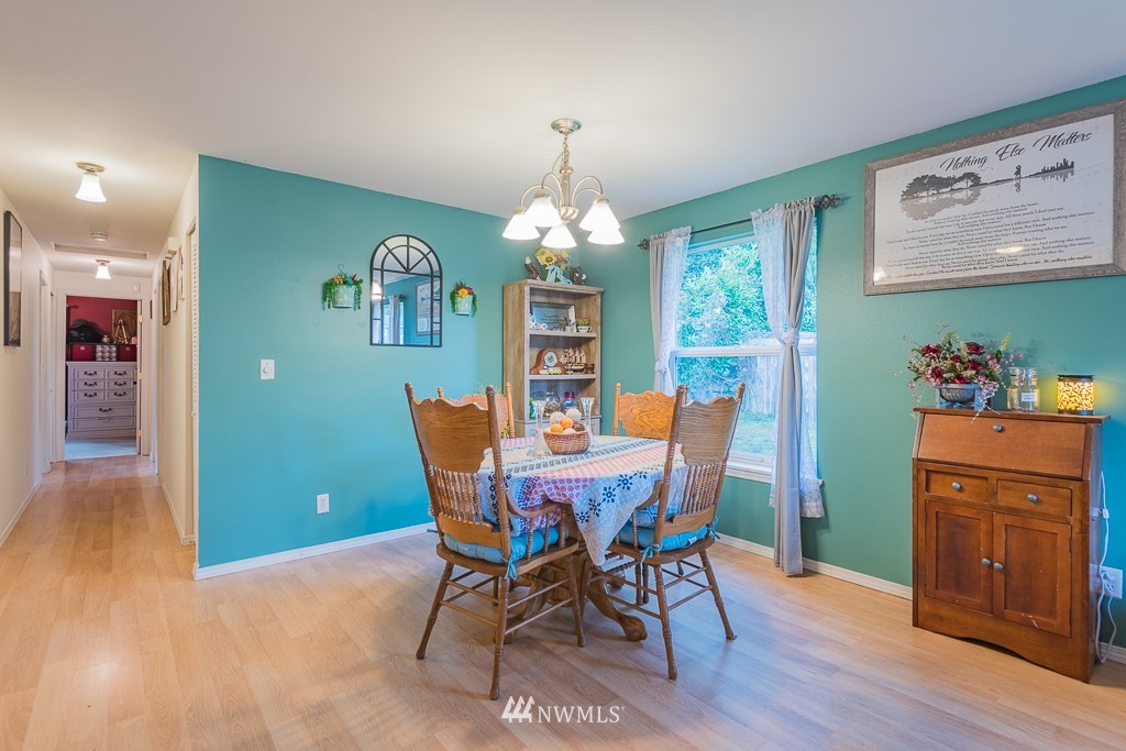26431 Barrett Road Northeast Kingston, WA 98346 - Photo 5 of 16 Gallery Image 5