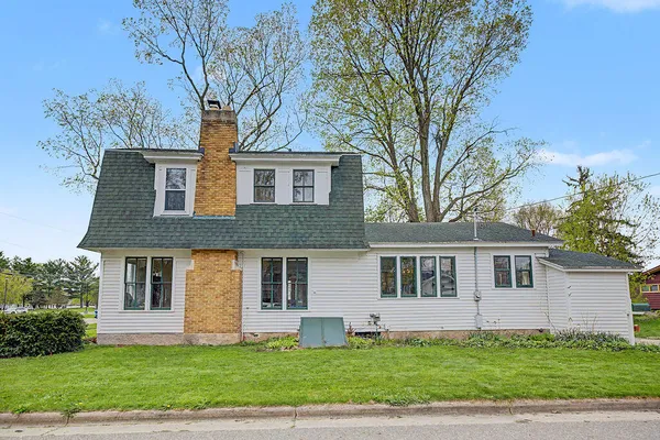 $315,000 | 424 Lincoln Lake, Lowell, MI 49331
