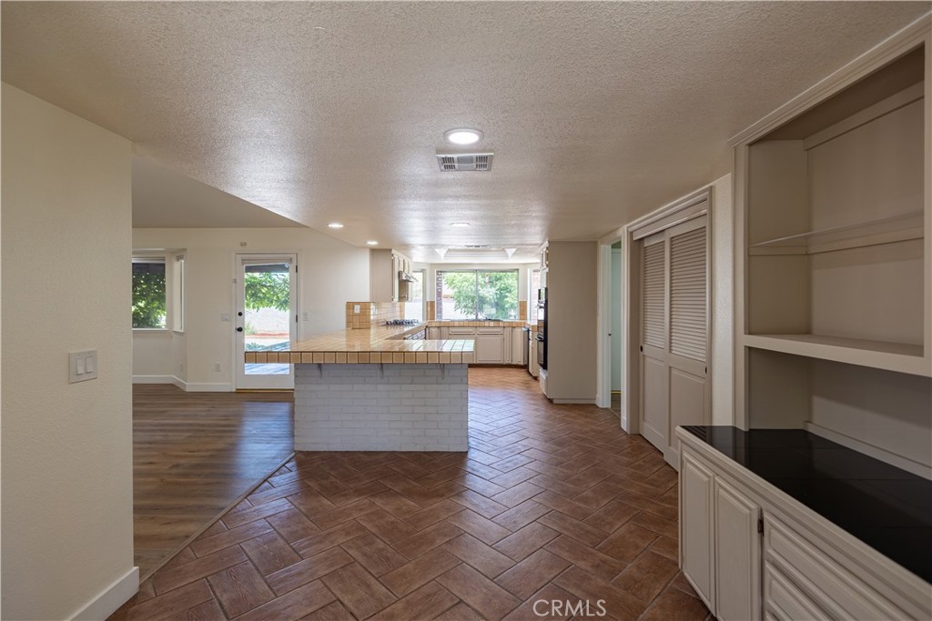 20086 Yucca Loma Road Apple Valley, CA 92307 - Photo 10 of 41