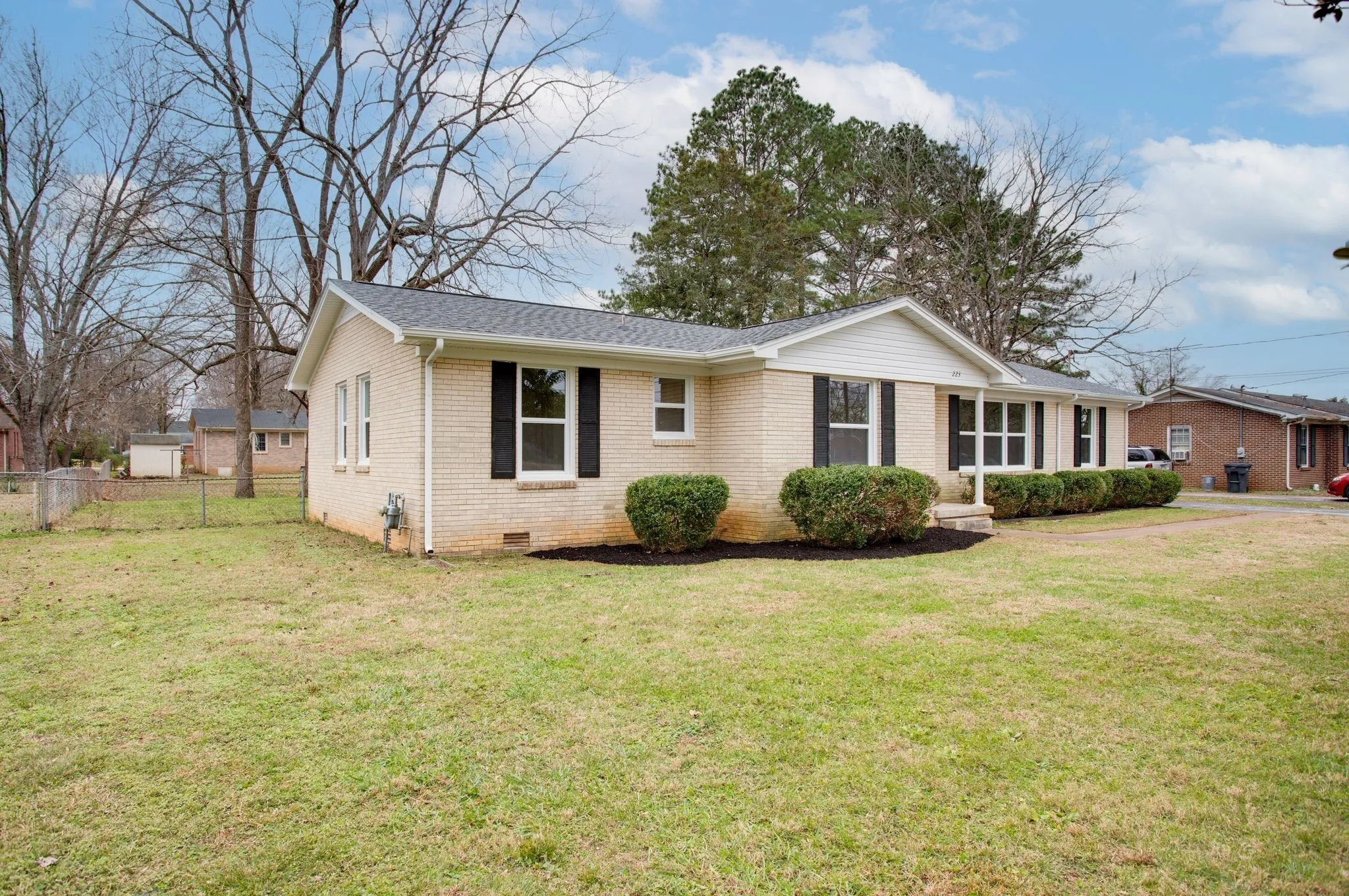 223 Hampton Rd