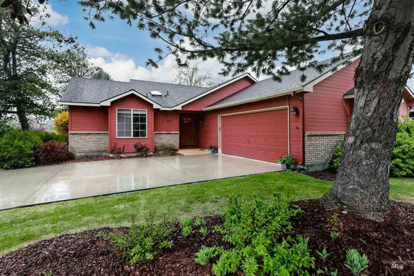 $495,000 | 947 North Echohawk Way, Eagle, ID 83616