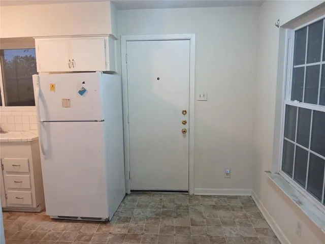 $1,200 | 3015 Avon Street, Unit 3015, Dallas, TX 75211