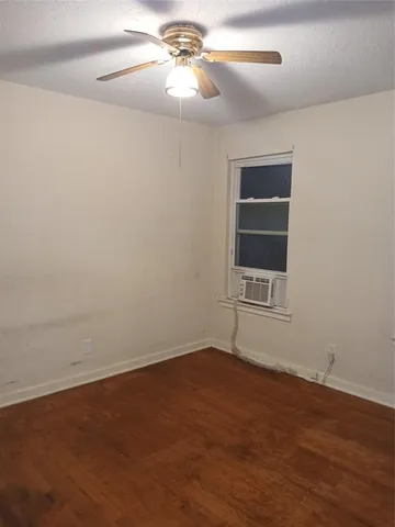 $1,200 | 3015 Avon Street, Unit 3015, Dallas, TX 75211