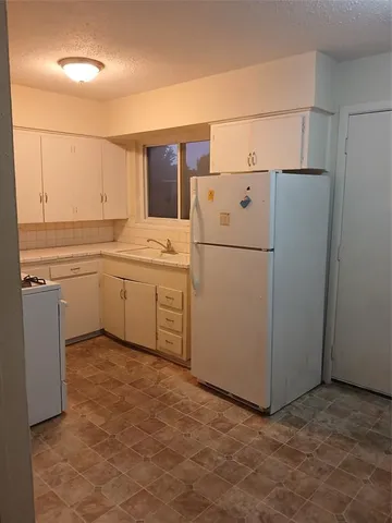 $1,200 | 3015 Avon Street, Unit 3015, Dallas, TX 75211