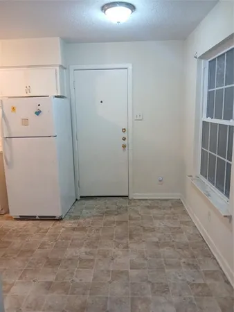 $1,000 | 3015 Avon Street, Unit 3015, Dallas, TX 75211