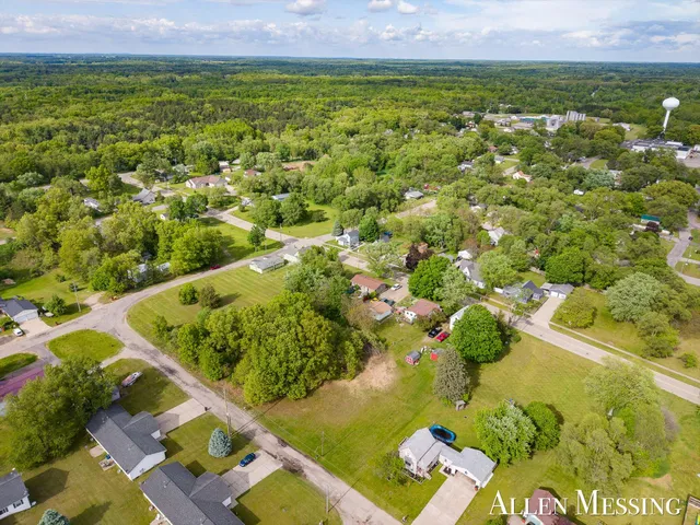 $29,900 | 740 Crawford Street, Belding, MI 48809