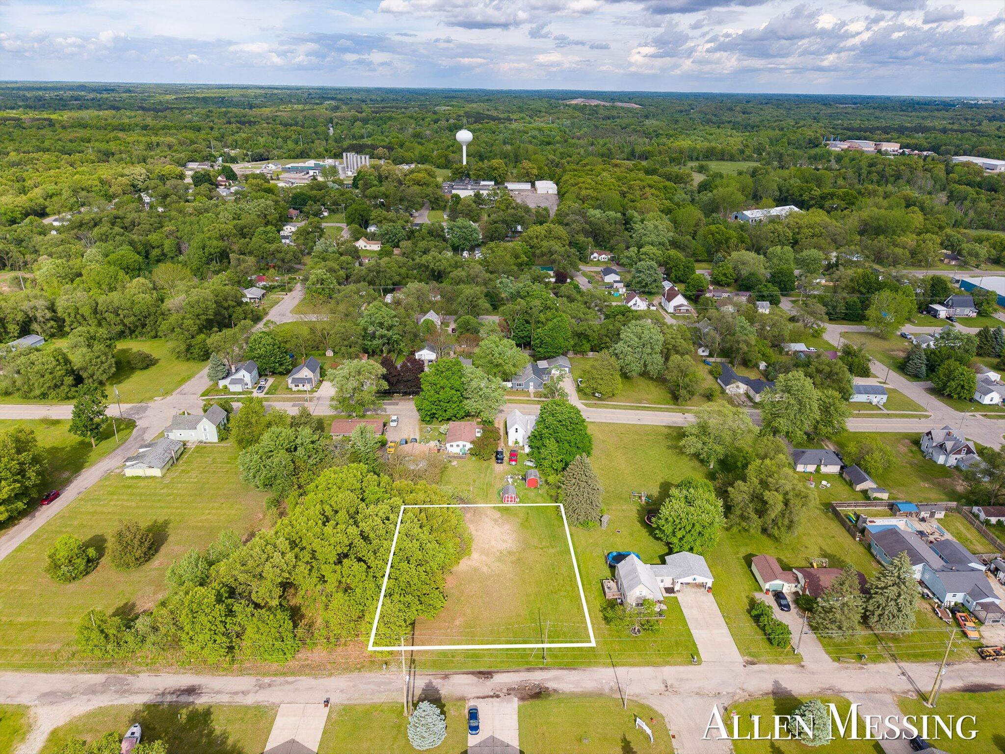 740 Crawford Street Belding, MI 48809 - Photo 7 of 9 7