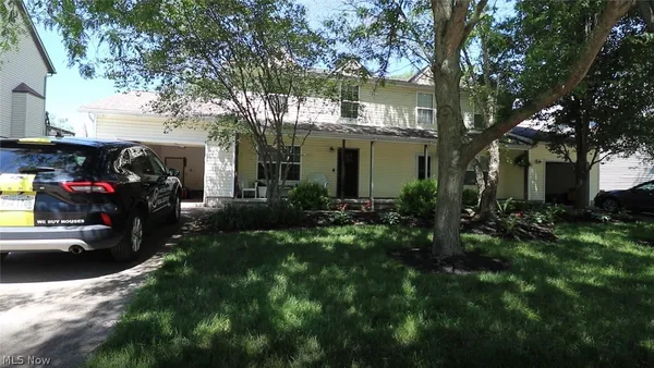 $174,999 | 2325 Lakeside Drive, Lakemore, OH 44250