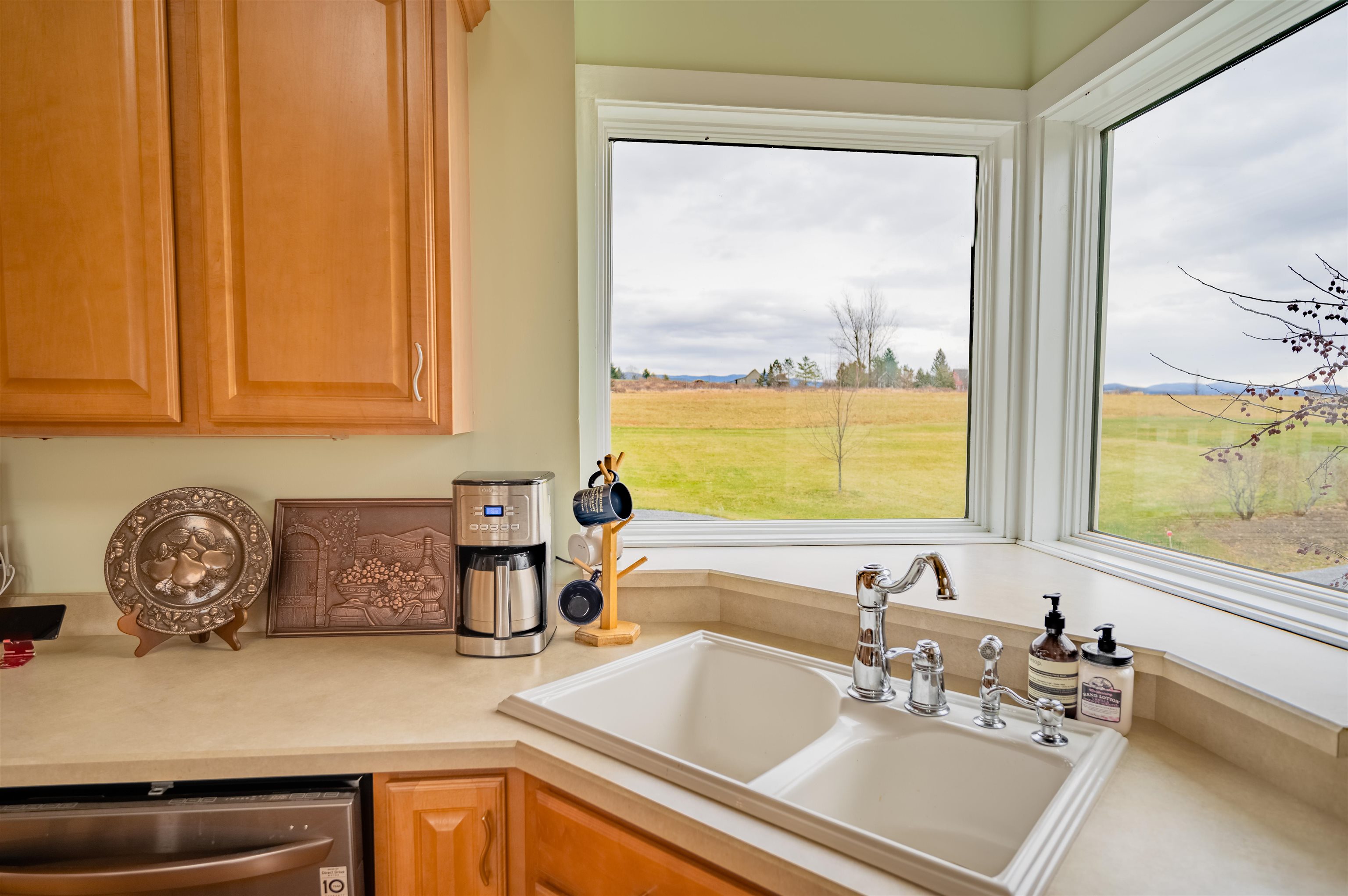 211 Raymond Road Ferrisburgh, VT 05491 - Photo 22 of 40 Gallery Image 22