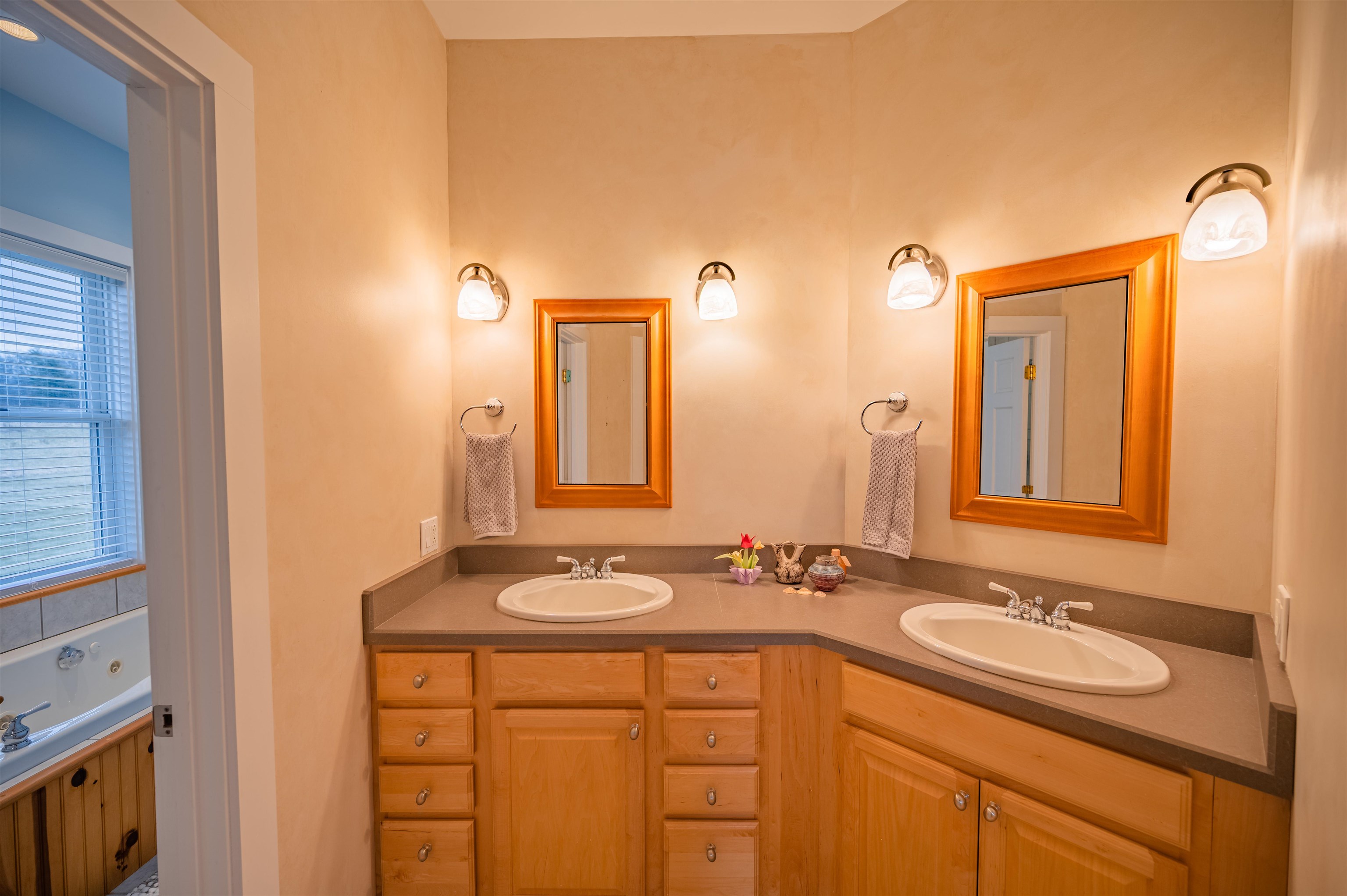 211 Raymond Road Ferrisburgh, VT 05491 - Photo 28 of 40 Gallery Image 28