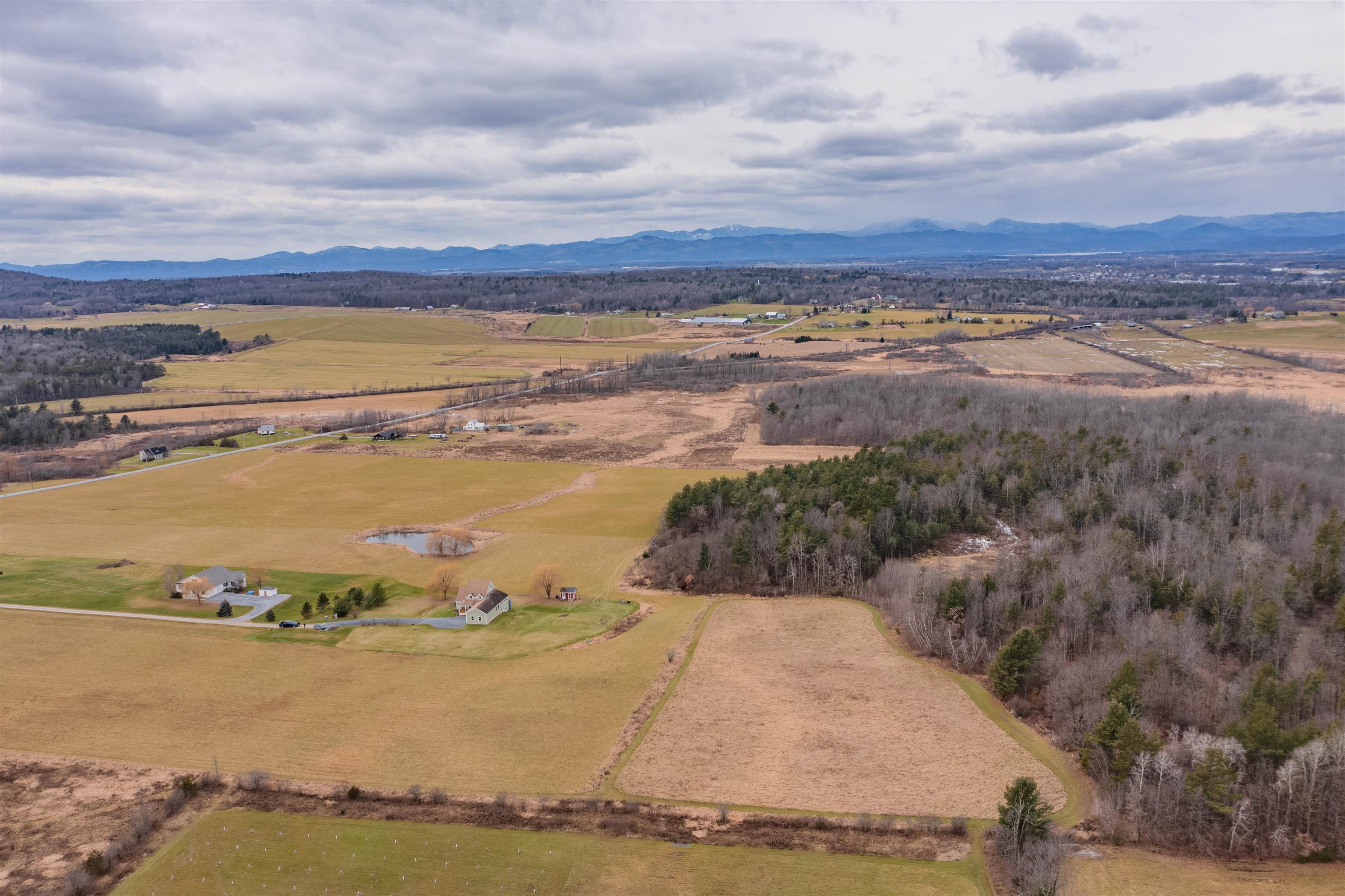 211 Raymond Road Ferrisburgh, VT 05491 - Photo 9 of 40 Gallery Image 9