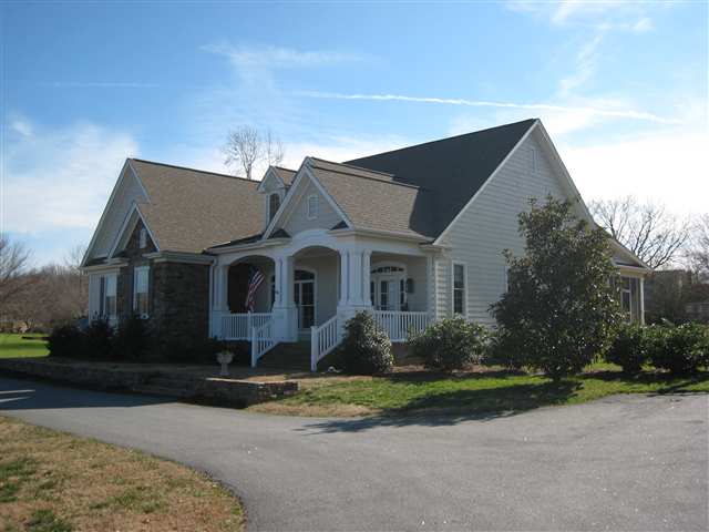 210 Dublin Court, Unit DEVONSHIRE SUBDIVISION Anderson, SC 29621 - Photo 1 of 21 Gallery Image 1