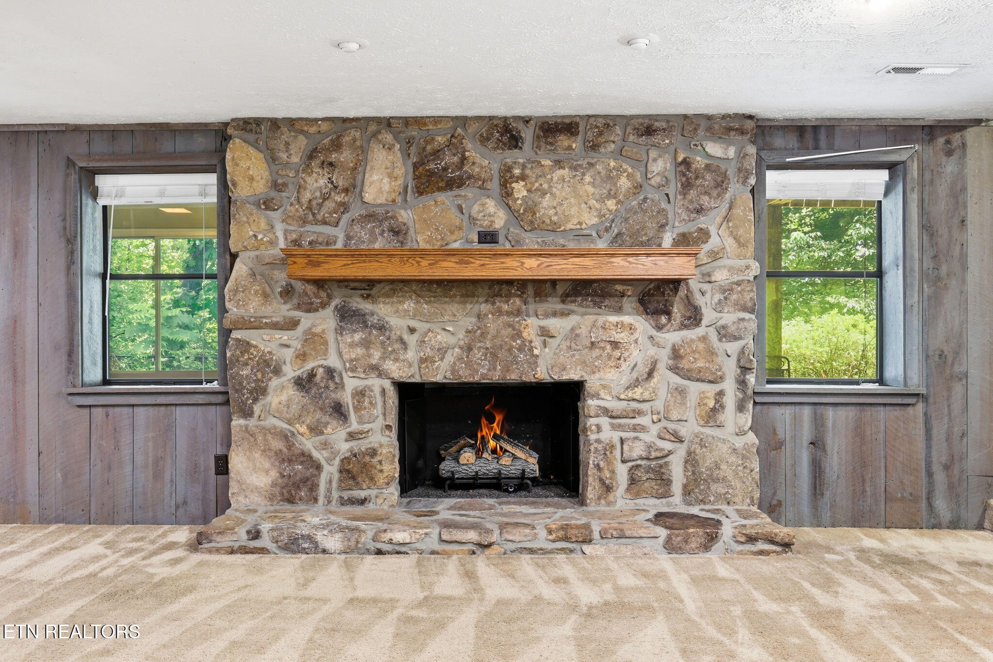 211 Connors Circle Oak Ridge, TN 37830 - Photo 50 of 56 52-web-or-mls-3F1A8762-2-fire