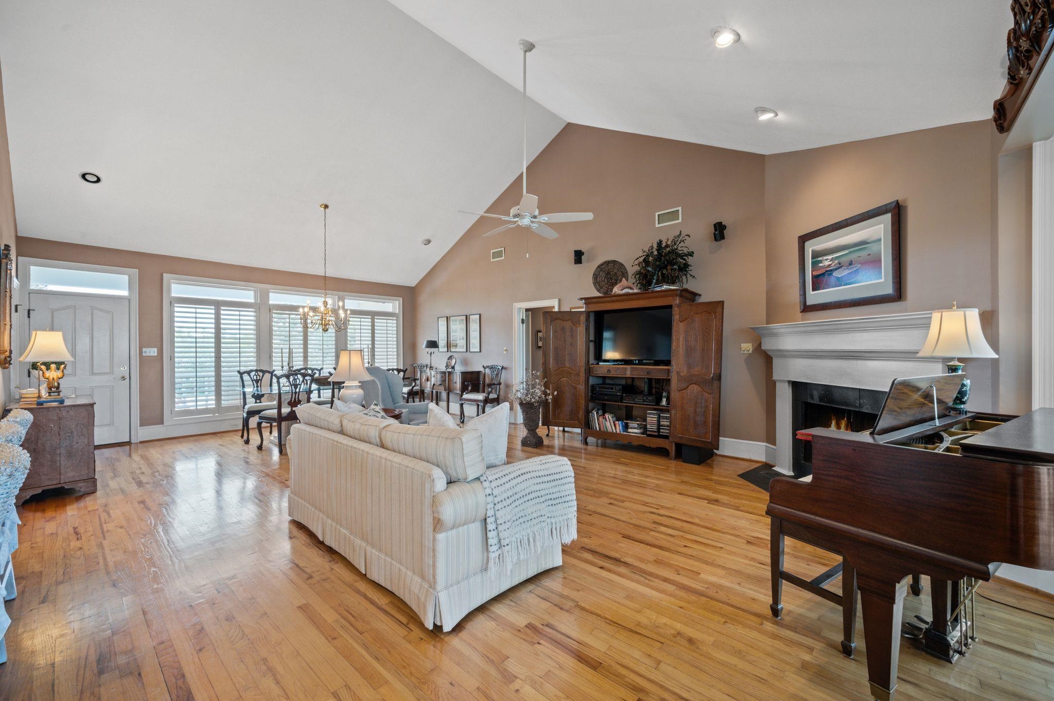 31800 River Road Orange Beach, AL 36561 - Photo 13 of 69 Living Room