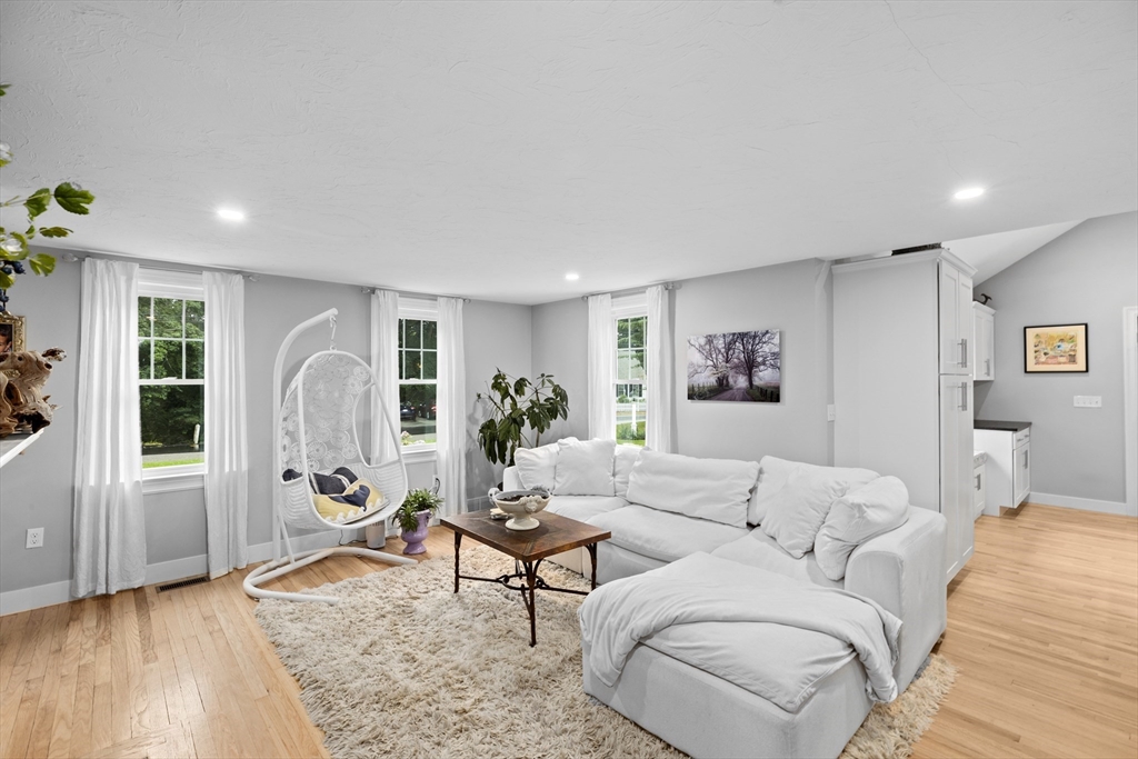 34 Arrowhead Road Duxbury, MA 02332 - Photo 16 of 41 Gallery Image 16