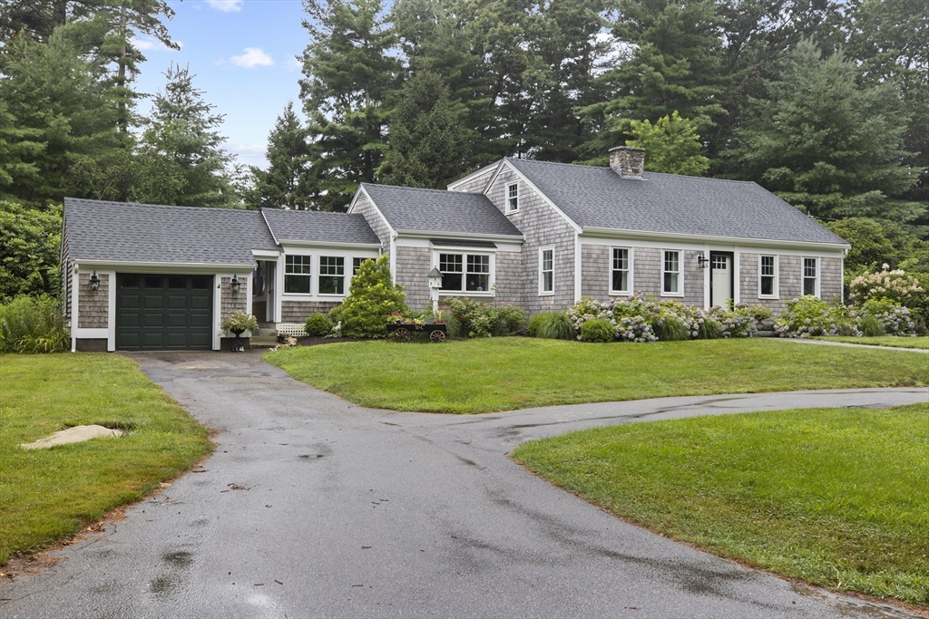 34 Arrowhead Road Duxbury, MA 02332 - Photo 2 of 41 Gallery Image 2