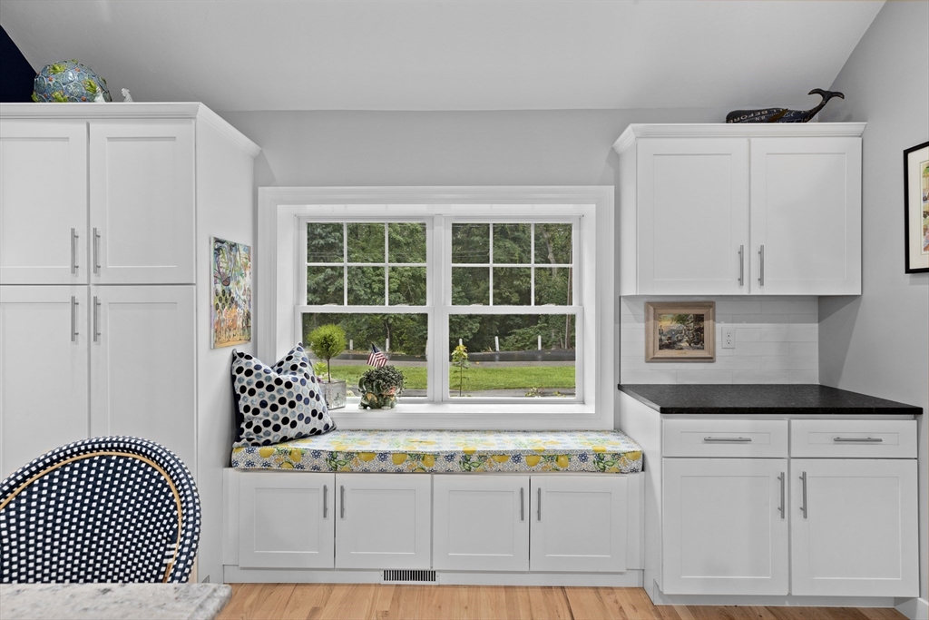 34 Arrowhead Road Duxbury, MA 02332 - Photo 3 of 41 Gallery Image 3