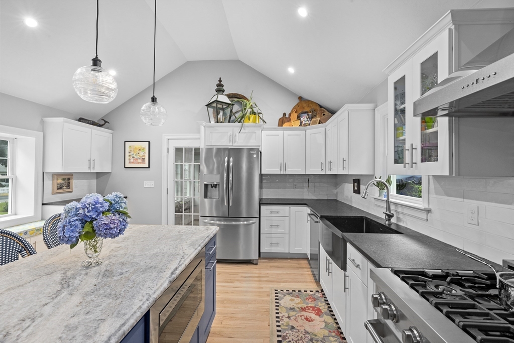 34 Arrowhead Road Duxbury, MA 02332 - Photo 6 of 41 Gallery Image 6