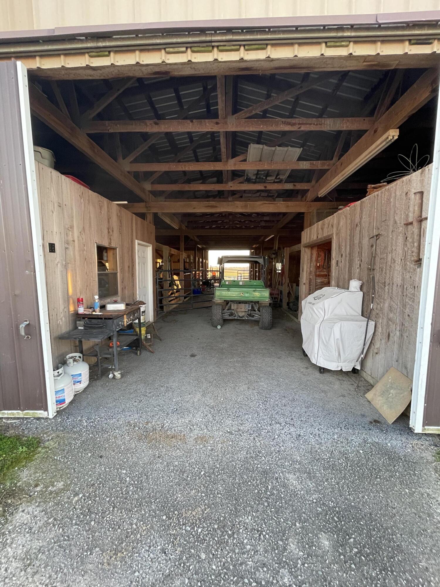 4309 Lexington Road Lancaster, KY 40444 - Photo 25 of 33 B4FA2E7B-44B6-46C3-9367-4A5807B2F3C8