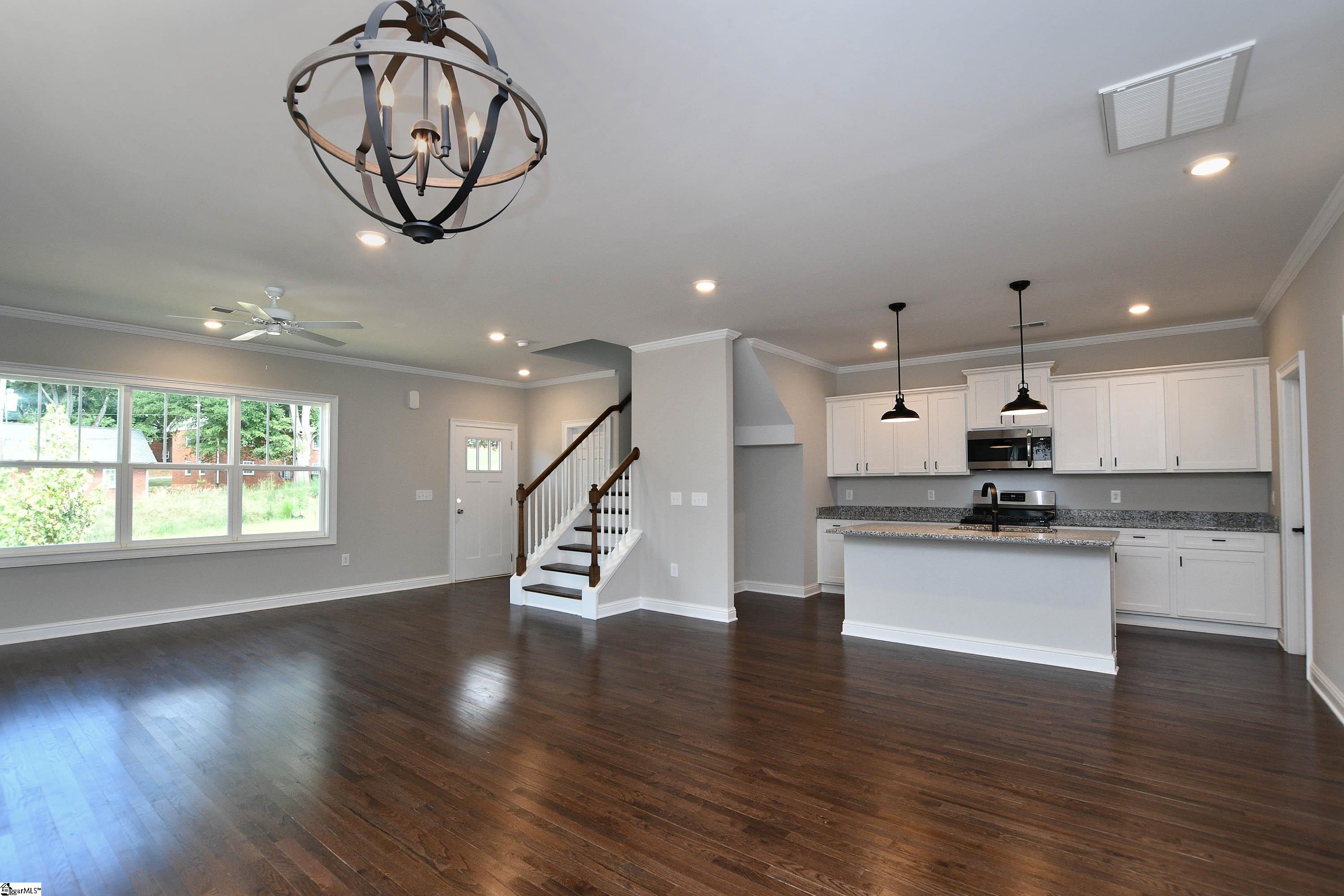 38 Joseph Mathis Way Greenville, SC 29607 - Photo 5 of 26 Gallery Image 5