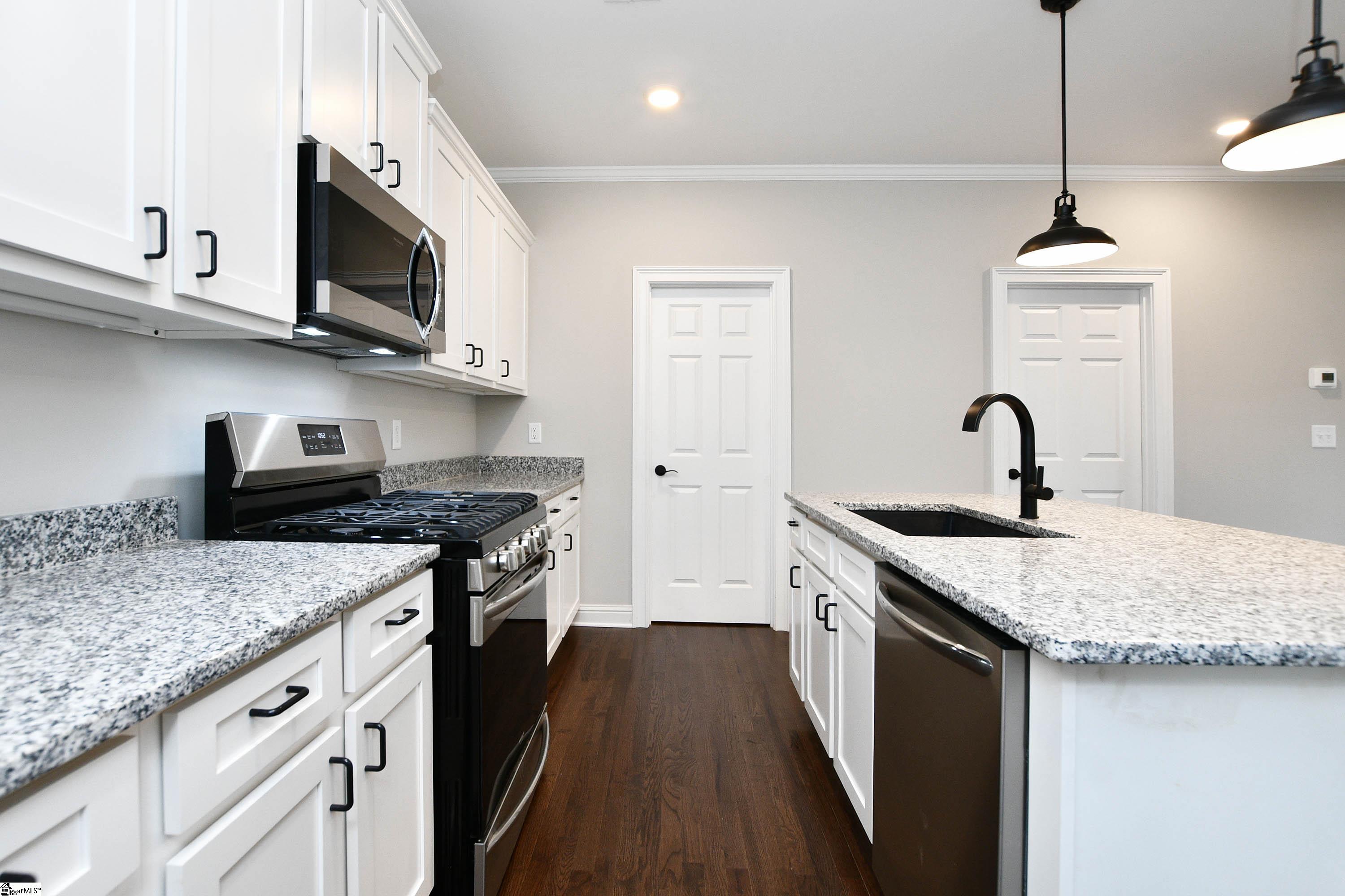 38 Joseph Mathis Way Greenville, SC 29607 - Photo 8 of 26 Gallery Image 8