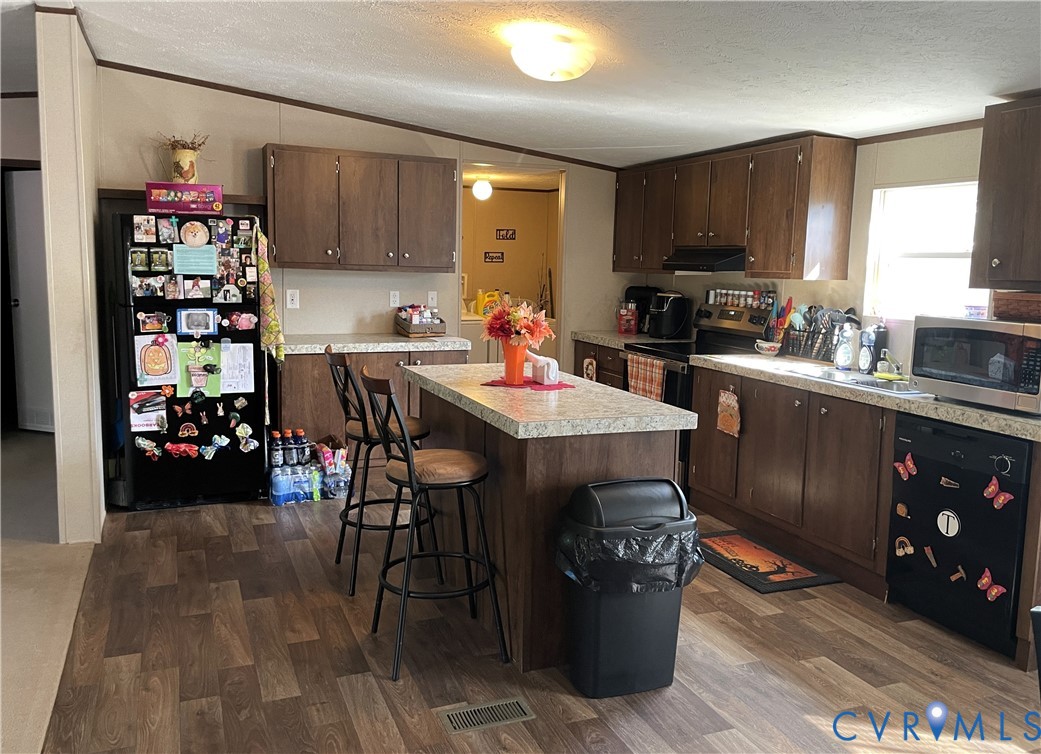 7156 Double Bridges Road Victoria, VA 23974 - Photo 8 of 37